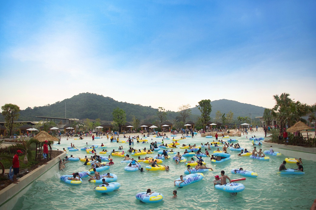 Image Dual Wave Pool, RamaYana Waterpark, Thailand